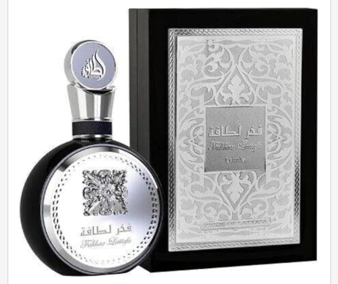 Lattafa Fakhar Black 100ml (Hombre) - perfume árabe hombre
